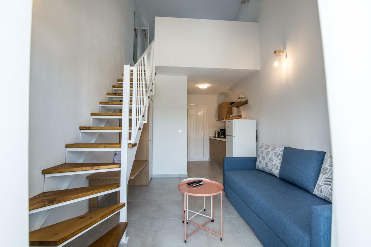 The Papoutsakis Apartments Nikiti  Luaran gambar